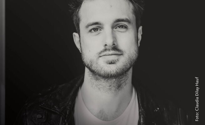 Florian Minnerop als Tony